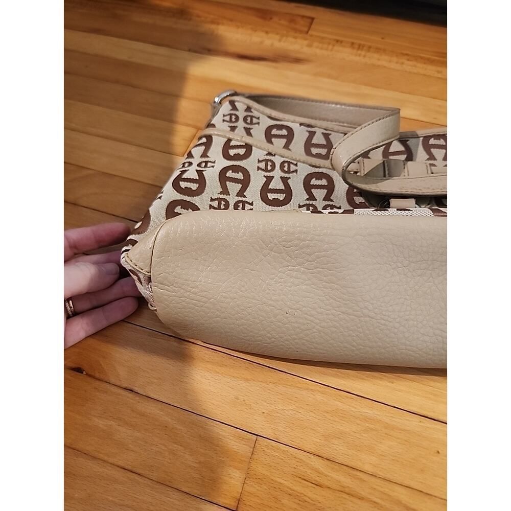 Vintage Etienne Aigner Shoulder Bag Purse Signature Logo Leather Trim Beige Tan - Picture 5 of 9